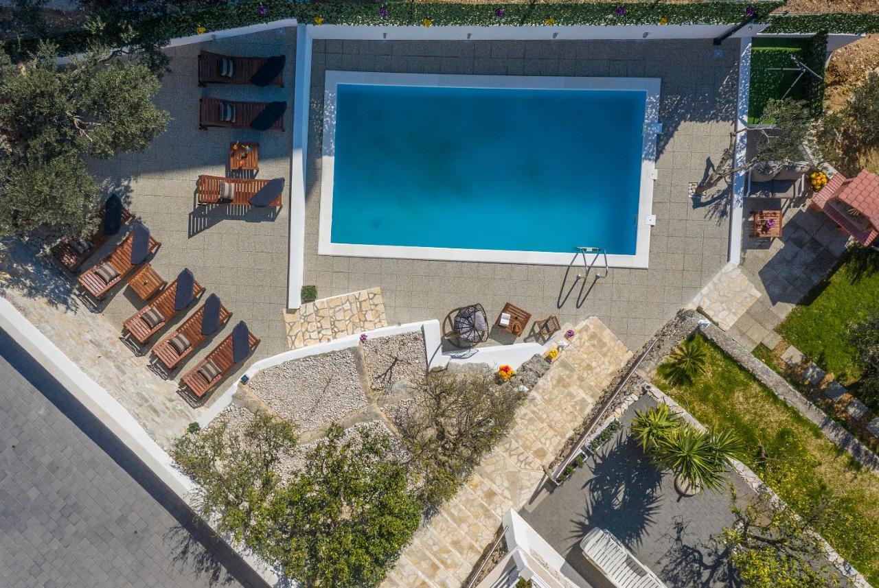 Villa Petra Apartment With Private Pool Makarska Exteriör bild