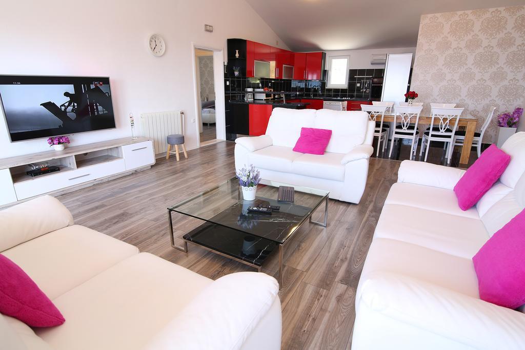 Villa Petra Apartment With Private Pool Makarska Exteriör bild