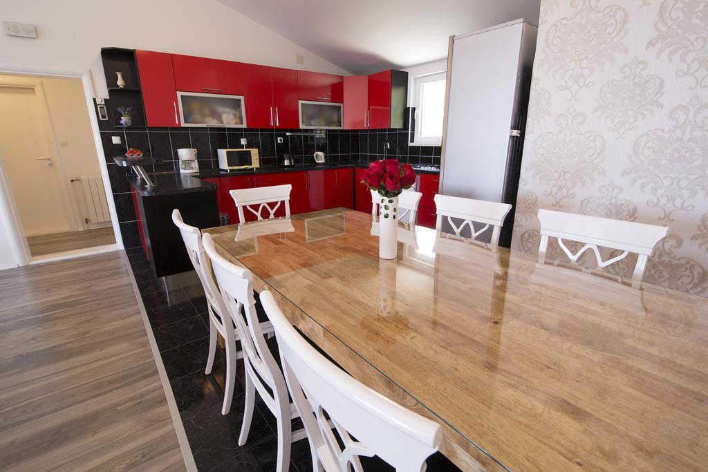 Villa Petra Apartment With Private Pool Makarska Exteriör bild